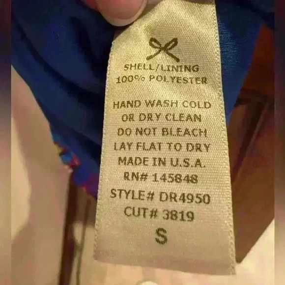 EVERLY Blue Floral Sleeveless, V-neck, Surplice Dress - Made in USA Small - Picture 3 of 5